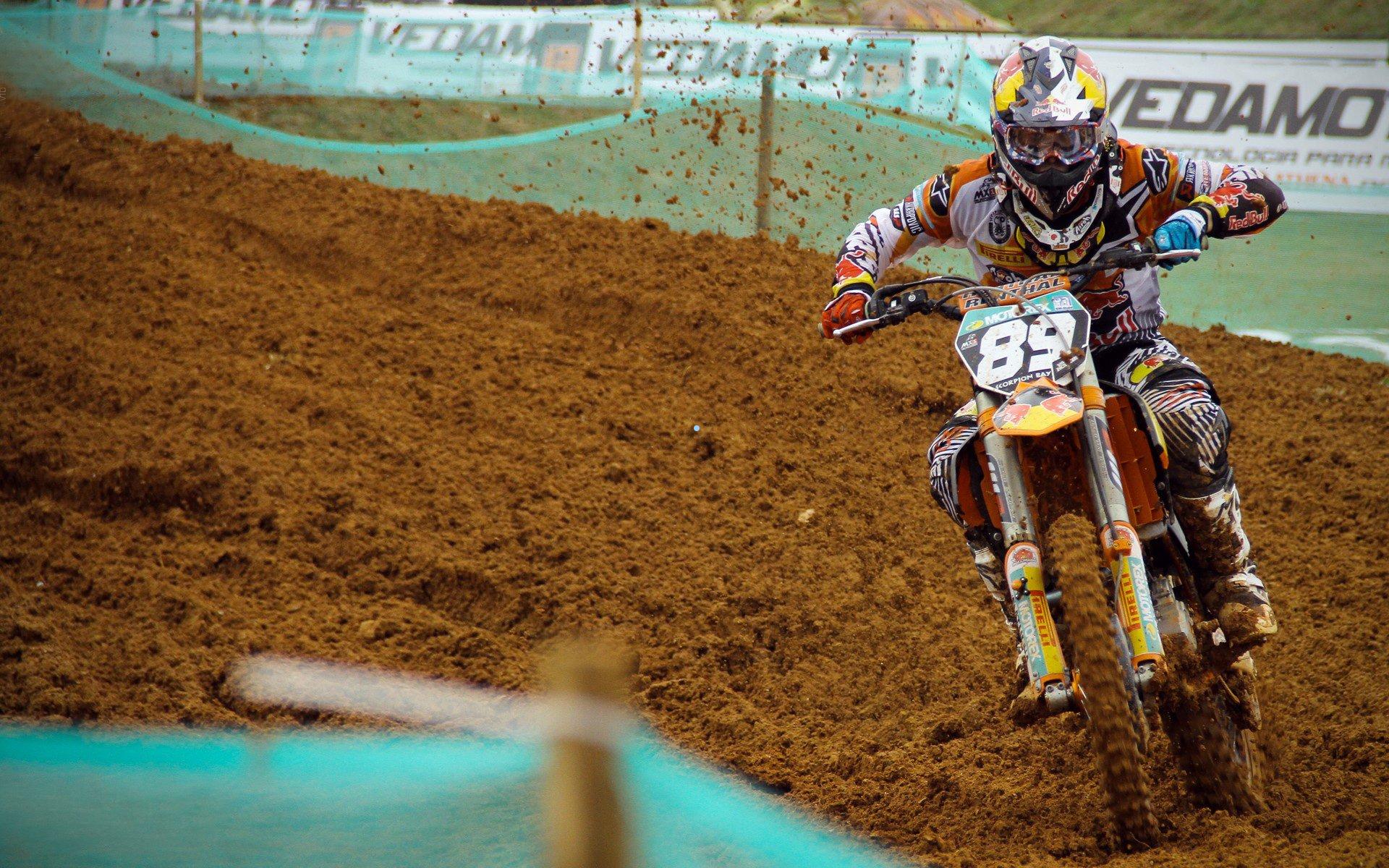 意甲争四风云再起！罗马绝杀夜险胜升班马，利马一锤定音锁定胜局，克里斯坦特争议进球被吹引波澜